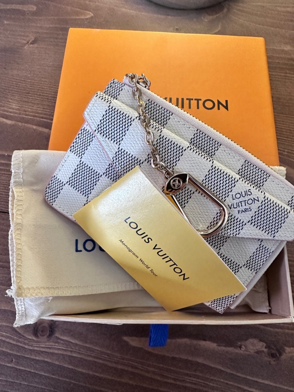 NIB- Louis Vuitton Damier Azur Key Ring Wallet - Picture 15 of 15